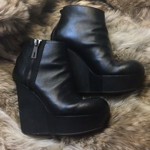 $650 Acne “Hybria” ankle boots / booties